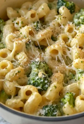 One Pot Healthy Broccoli Mac and Cheese