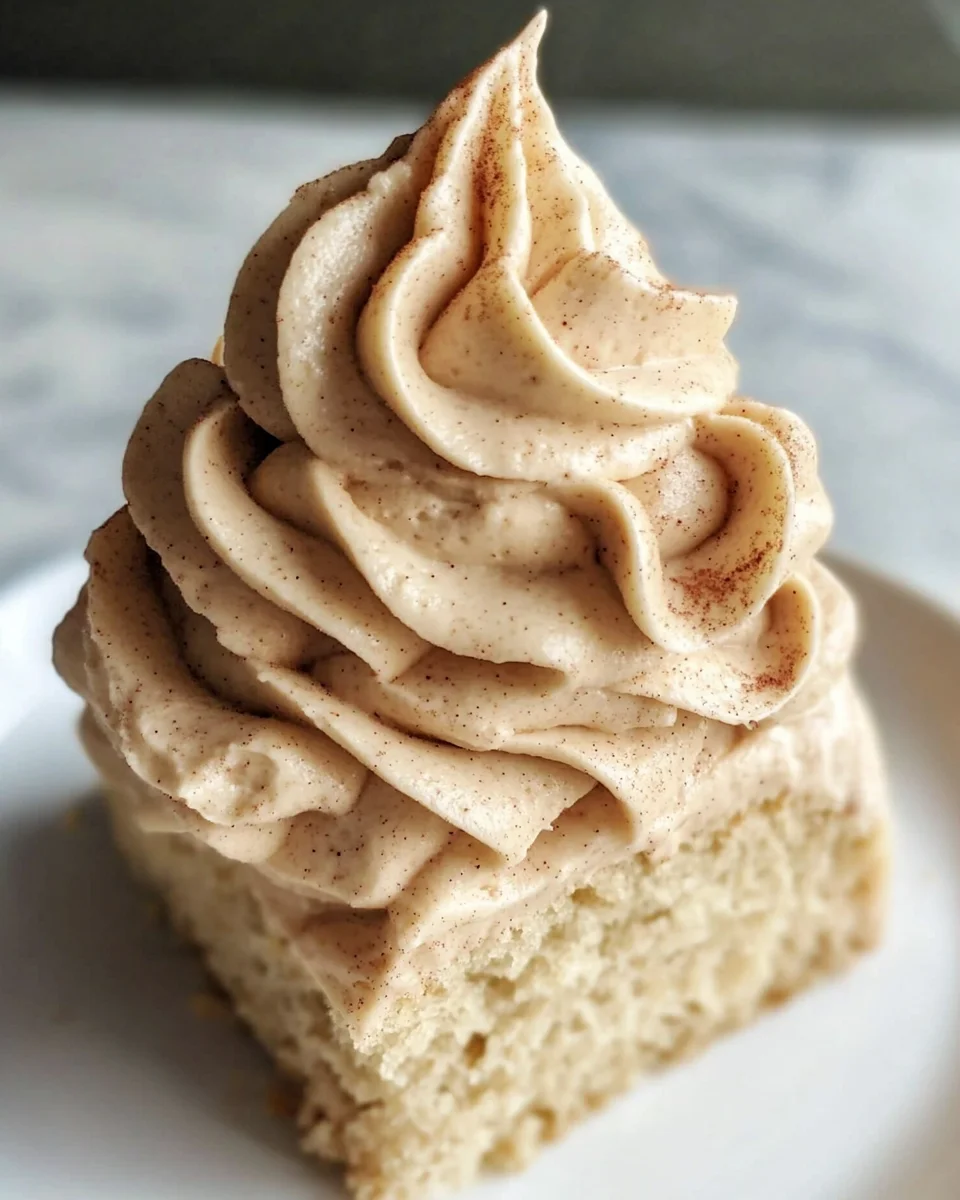 Deliciously Easy Apple Buttercream Icing for Home Baking