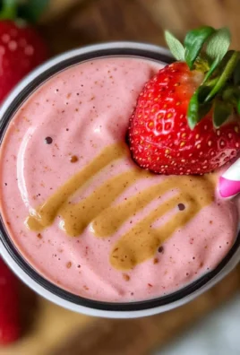 Strawberry Peanut Butter Smoothie