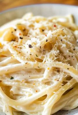 10-MINUTE CREAM CHEESE PASTA